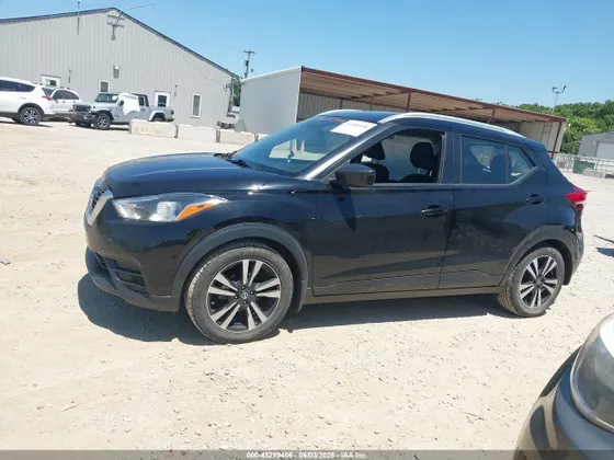2018 Nissan Kicks S