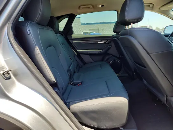 2023 VinFast VF 8 Eco