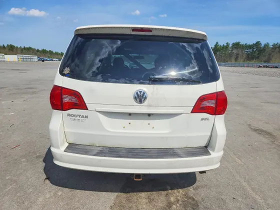 2009 Volkswagen Routan SEL