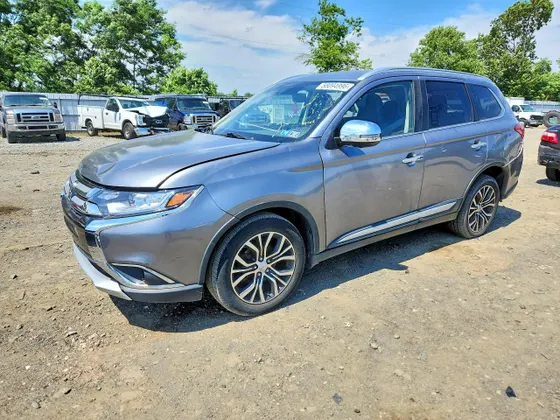 2017 Mitsubishi Outlander SE