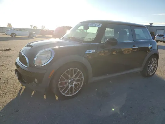 2010 MINI HARDTOP JCW