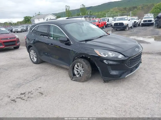 2021 Ford Escape SE Hybrid