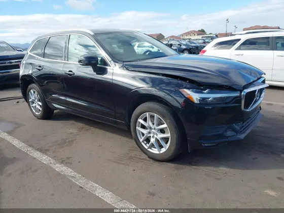 2021 Volvo XC60 Momentum