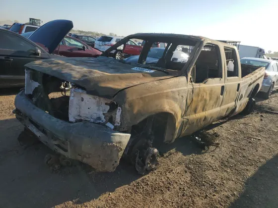 2002 Ford Super Duty F-350 DRW XL