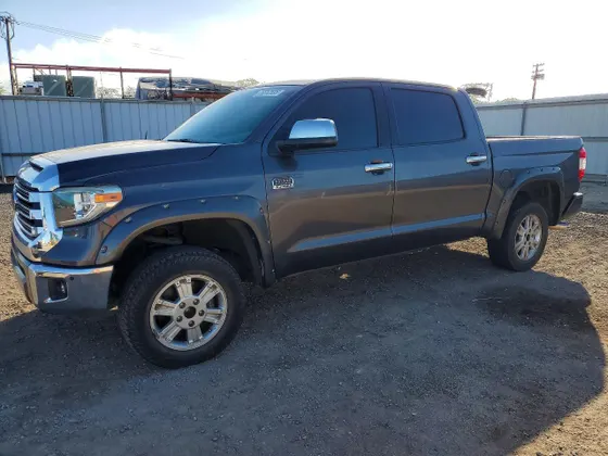 2018 Toyota Tundra 2WD SR5