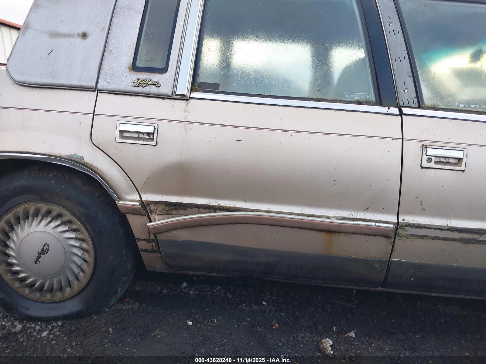 1993 Chrysler New Yorker FIFTH AVENUE