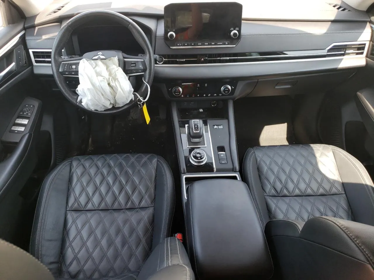 2023 Mitsubishi Outlander PHEV SE