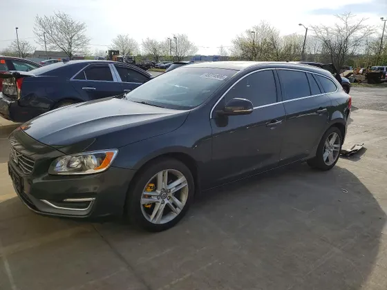 2015 Volvo V60 T5 Drive-E Premier Plus
