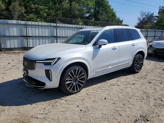 2026 Volvo XC90 Plus