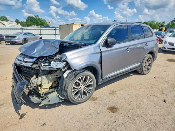 2018 Mitsubishi Outlander ES