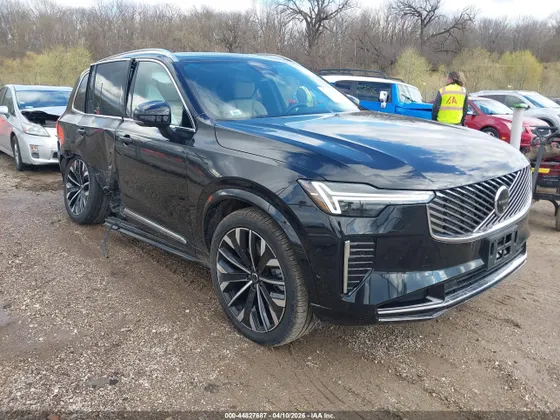 2025 Volvo XC90 Plug-In Hybrid Ultra