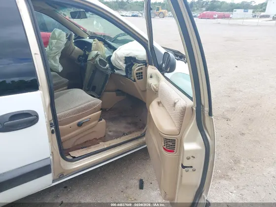 1998 Plymouth Voyager SE