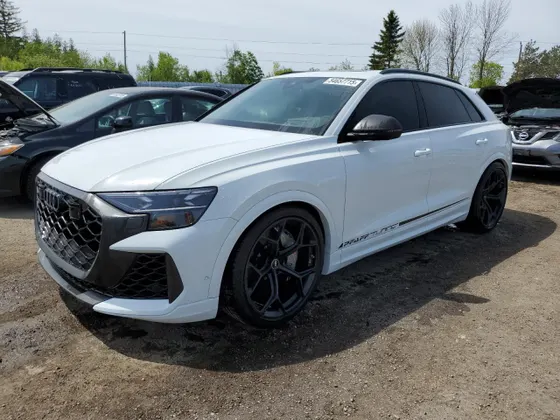 2025 Audi RS Q8 performance