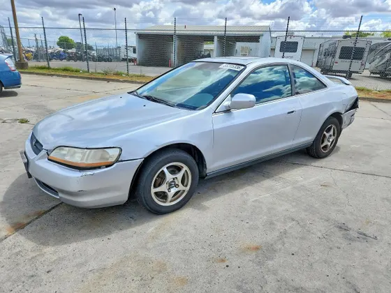 1999 Honda Accord Cpe LX