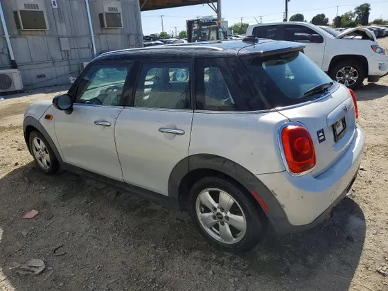 2015 MINI Cooper Hardtop 4 Door COOPER