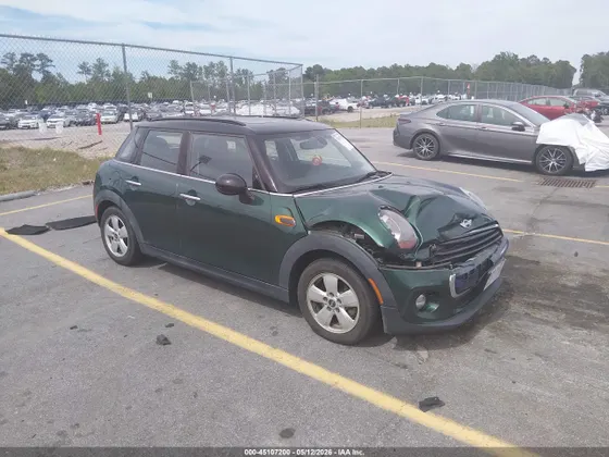 2016 MINI Cooper Hardtop 4 Door COOPER