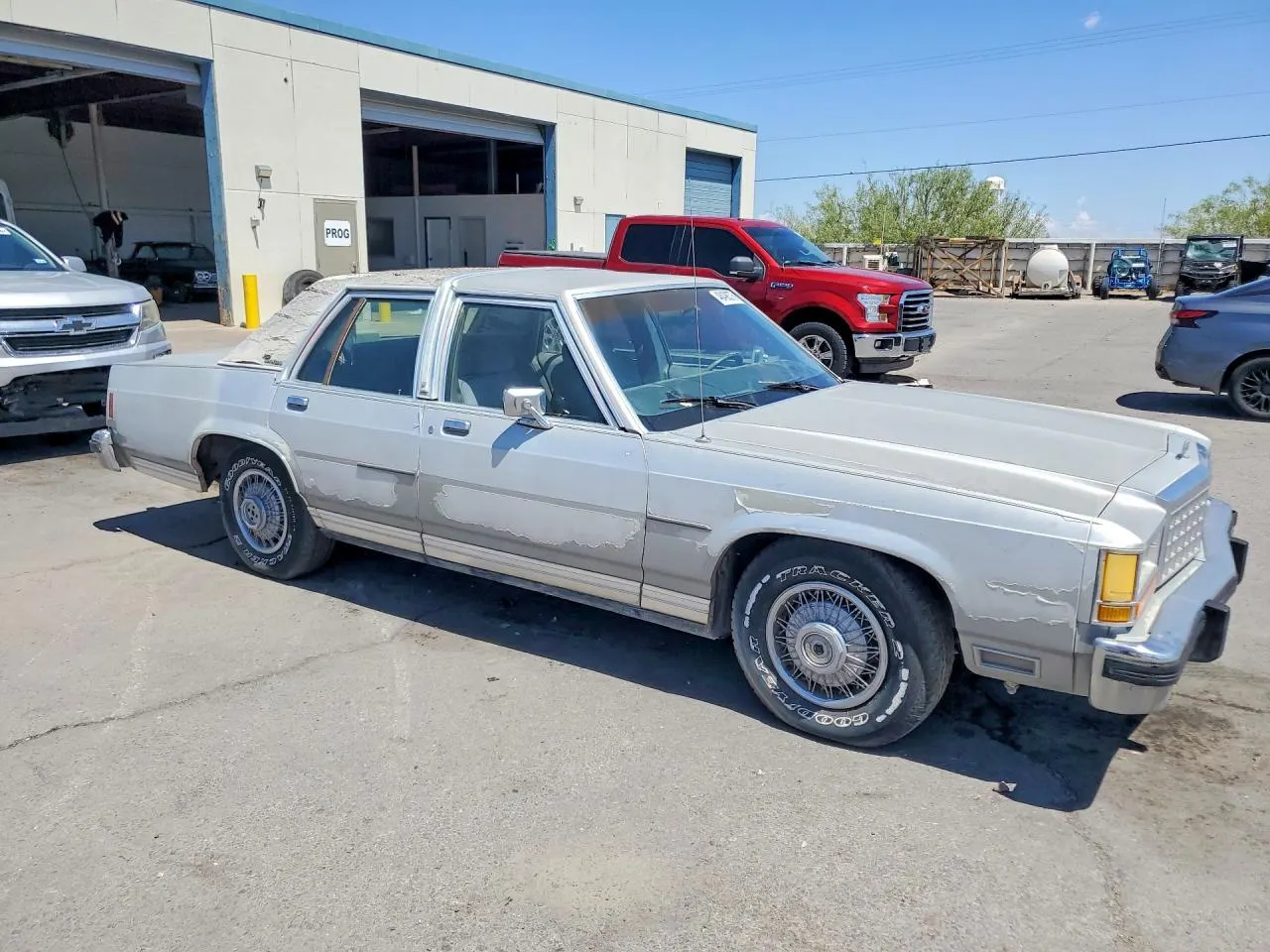 1987 Ford Crown Victoria