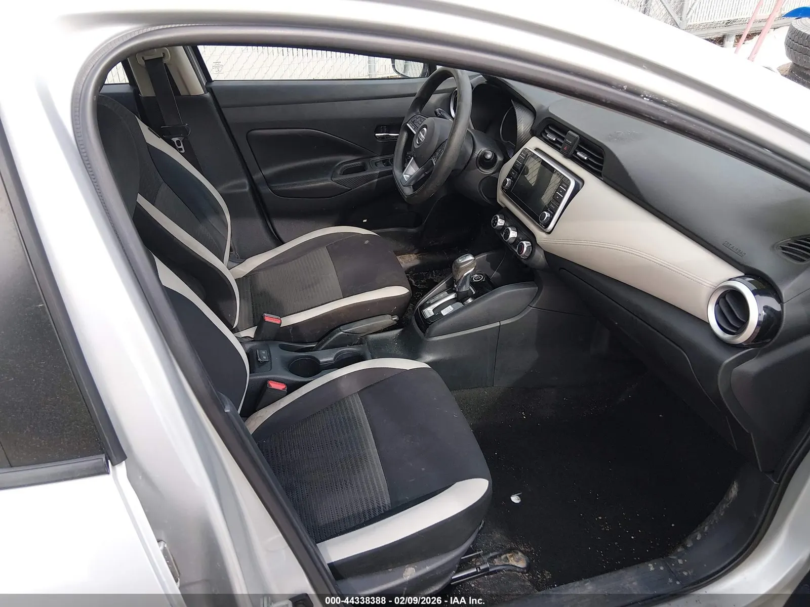 2020 Nissan Versa SV