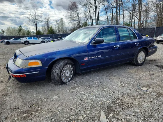 2004 Ford Police Interceptor Base w/3.27 Axle