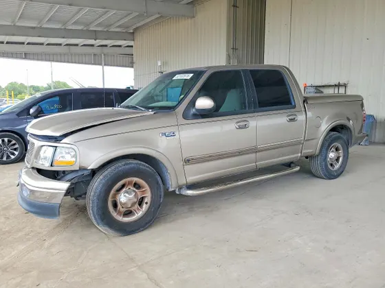 2001 Ford F-150 SuperCrew XLT