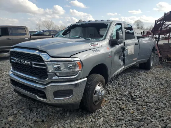 2024 Ram 3500 Tradesman