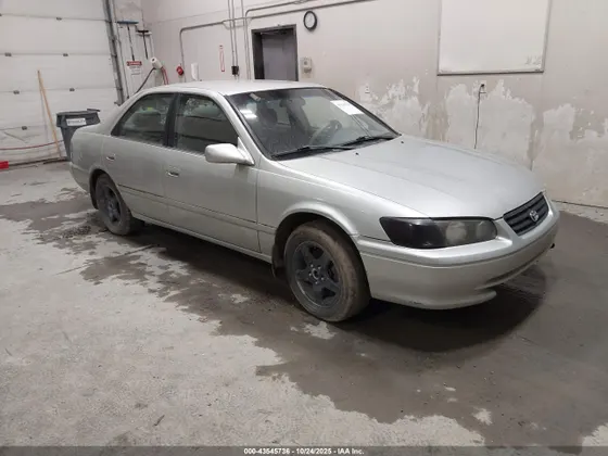 2001 Toyota Camry LE