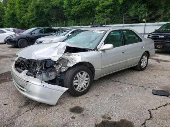 2001 Toyota Camry LE