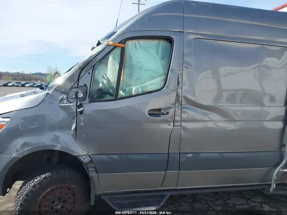 2021 Freightliner SPRINTER STANDARD ROOF V6