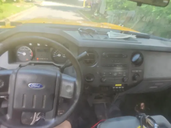 2013 Ford F-550 SUPER DUTY