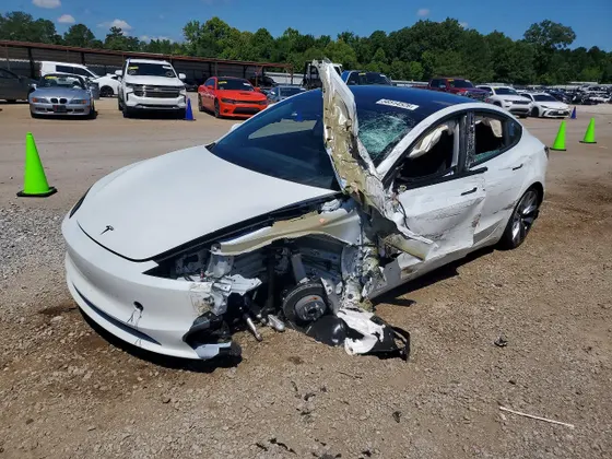 2026 Tesla Model 3 Premium