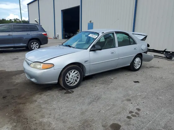 1998 Ford Escort SE