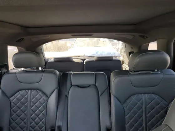 2021 Audi SQ7 Premium Plus
