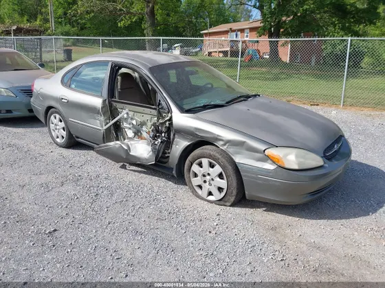 2001 Ford Taurus SE