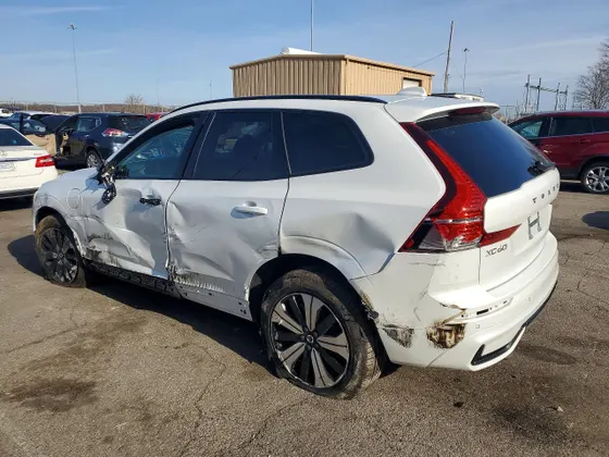 2025 Volvo XC60 Plug-In Hybrid Core