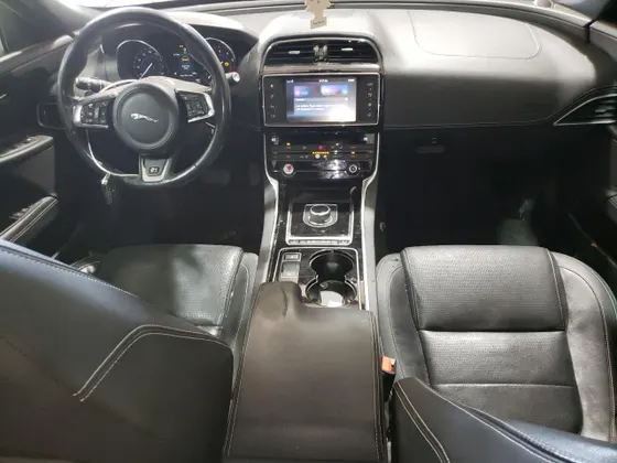2017 Jaguar XE 35t R-Sport