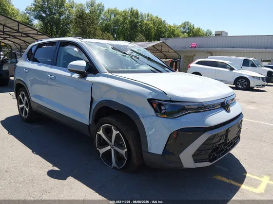 2025 Volkswagen Taos SEL