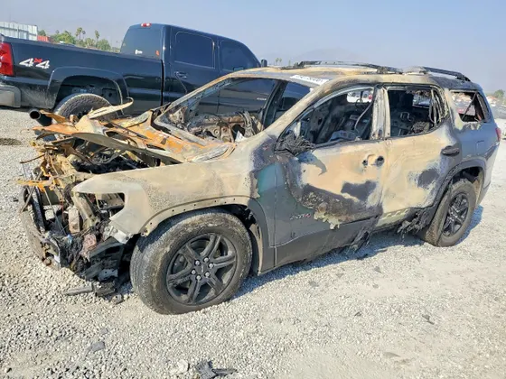 2020 GMC Acadia AT4