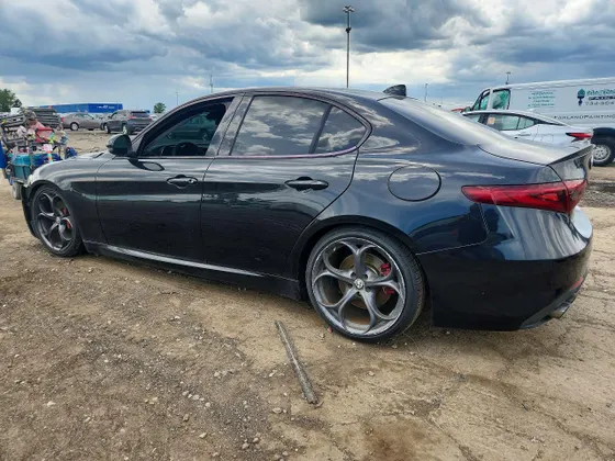 2017 Alfa Romeo Giulia Ti
