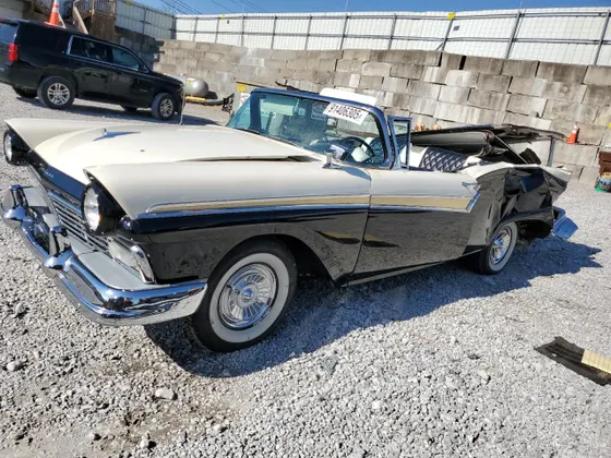 1957 Ford FAIRLANE