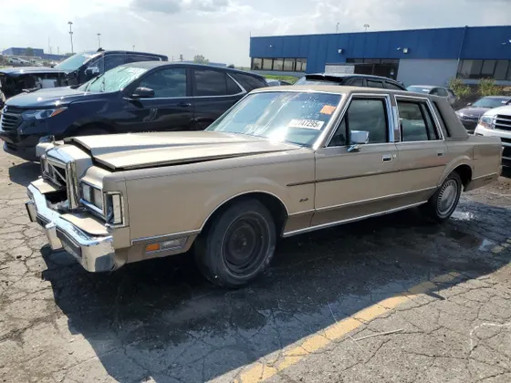 1989 Lincoln Town Car