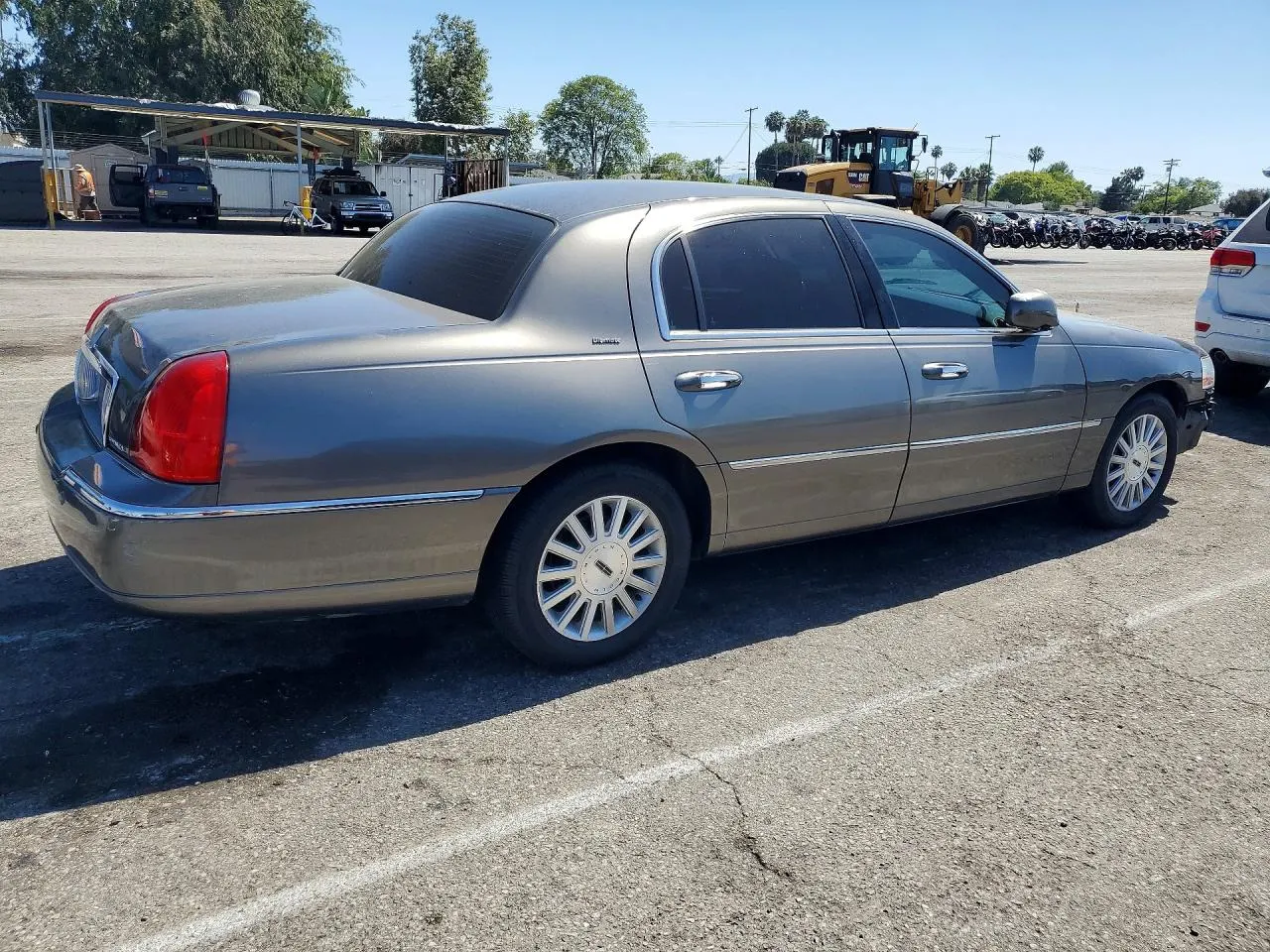 2004 Lincoln Town Car Ultimate