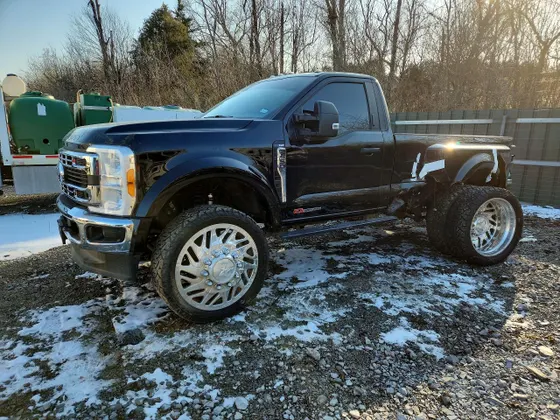 2023 Ford F-450 SUPER DUTY