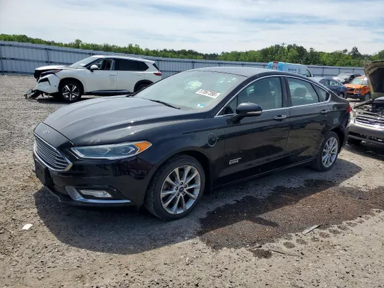 2017 Ford Fusion Energi SE