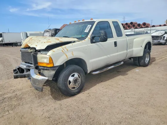 1999 Ford Super Duty F-350 DRW XL