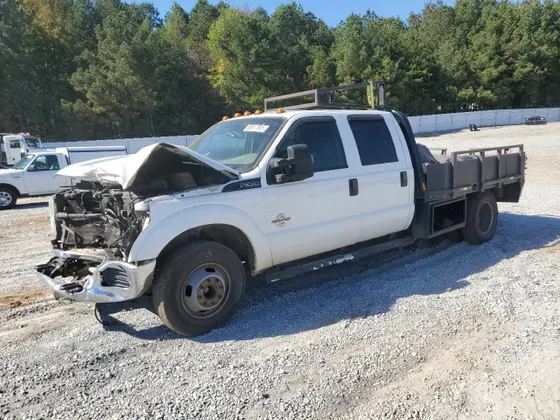 2012 Ford Super Duty F-350 DRW XL