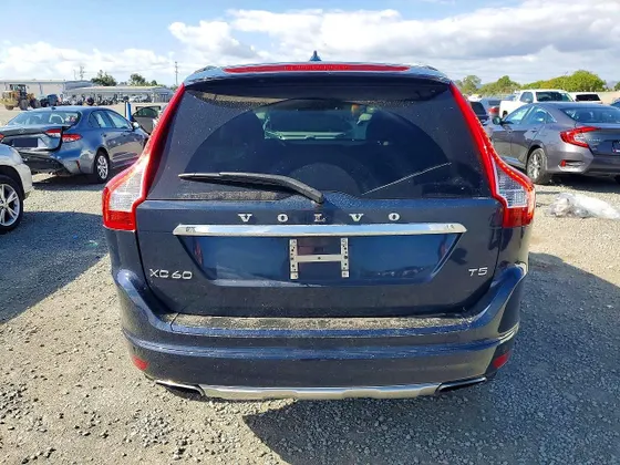 2015 Volvo XC60 T5 Drive-E Premier