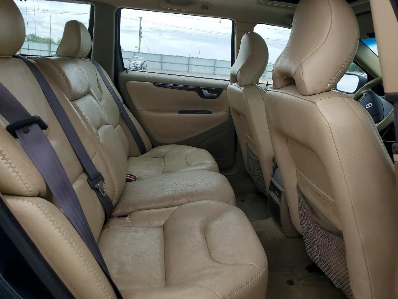 2002 Volvo V70