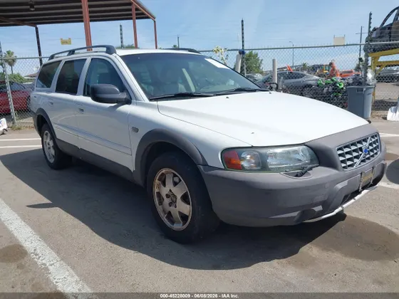 2004 Volvo V70 XC70