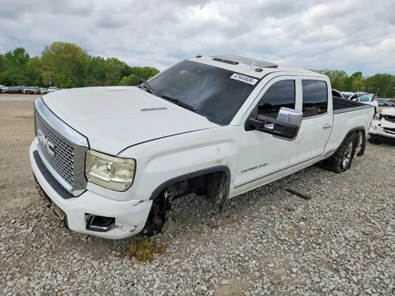 2015 GMC Sierra 2500HD available WiFi Denali