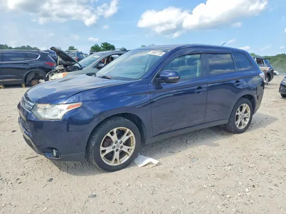 2014 Mitsubishi Outlander SE